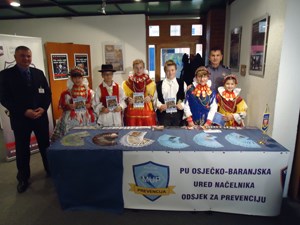 Slika odsjek prevencije/sajam poljoprivrede agro zemlja/agro nasl.jpg